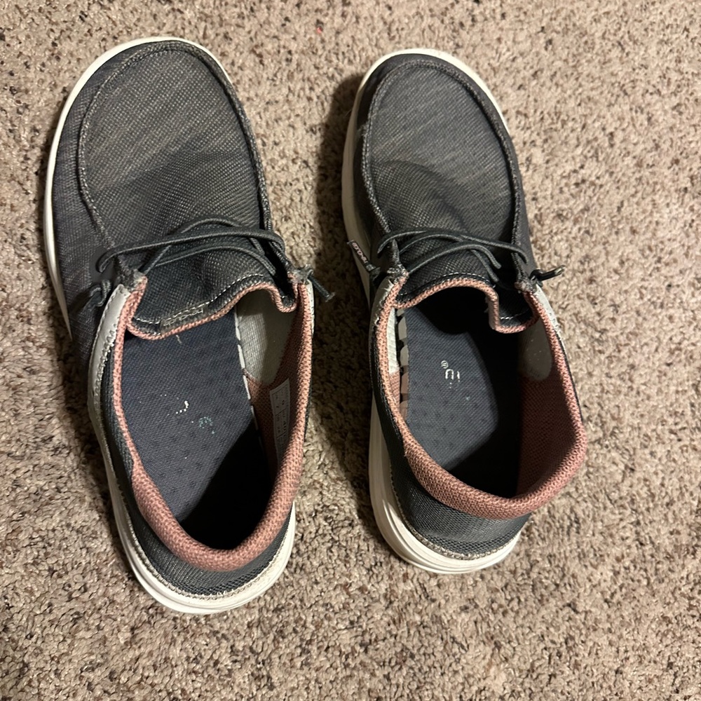Hey Dude size 9